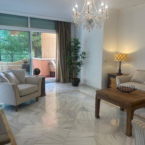 2 Zimmer Apartment zu verkaufen in Aloha Golf, Marbella mit Pool Garage - 577.000 € (Ref: 9470090)