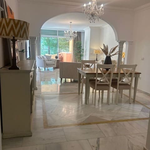 2 Zimmer Apartment zu verkaufen in Aloha Golf, Marbella mit Pool Garage - 577.000 € (Ref: 9470090)