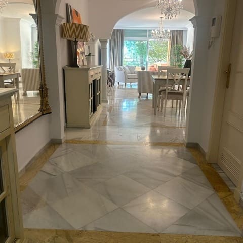 2 Zimmer Apartment zu verkaufen in Aloha Golf, Marbella mit Pool Garage - 577.000 € (Ref: 9470090)