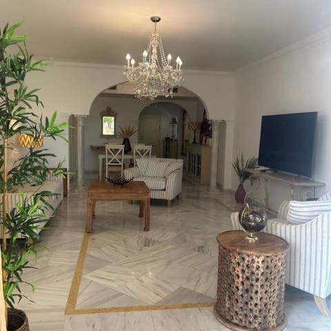 2 Zimmer Apartment zu verkaufen in Aloha Golf, Marbella mit Pool Garage - 577.000 € (Ref: 9470090)