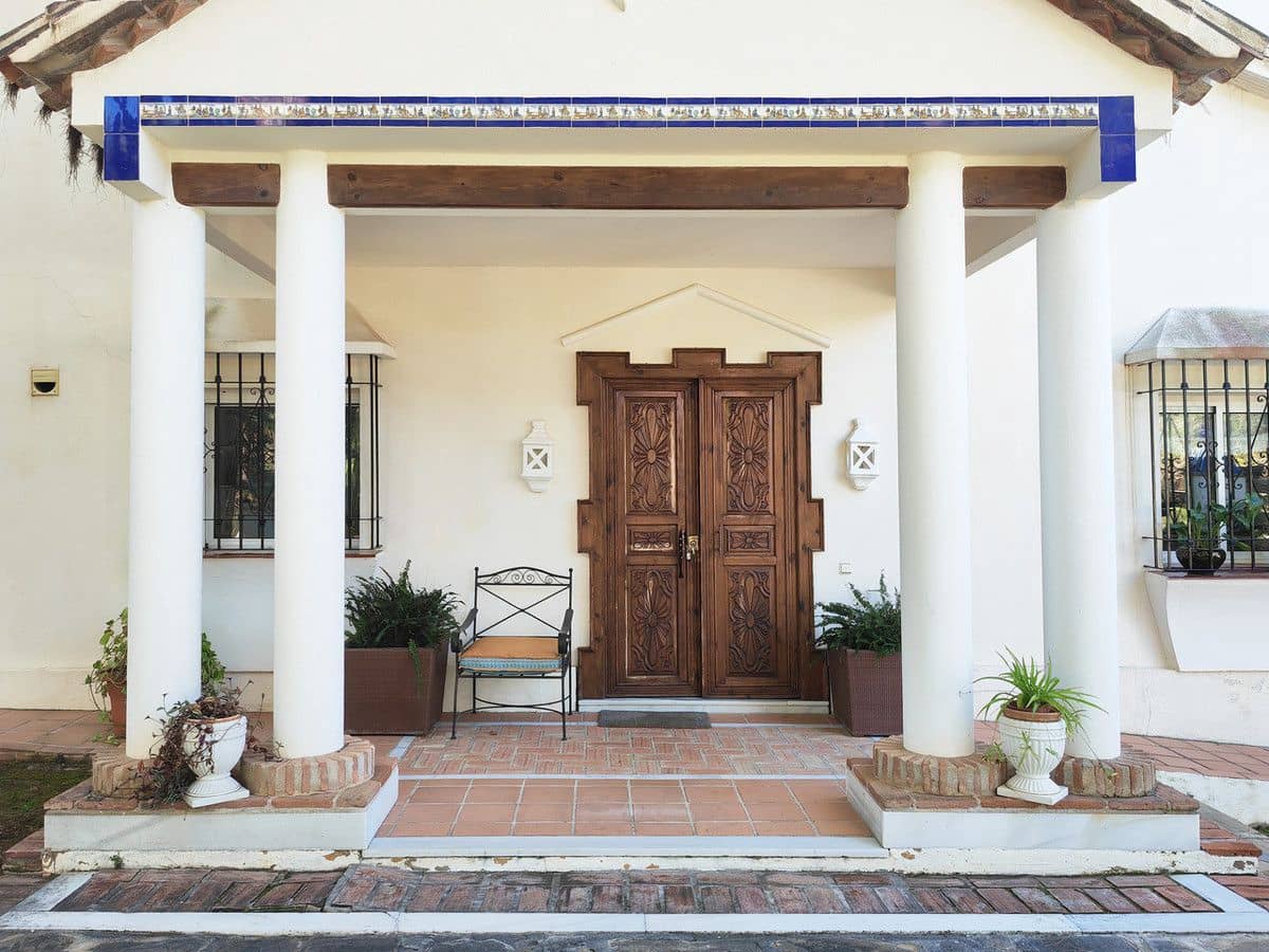 4 sovrum Villa till salu i Marbella med pool garage - 2 300 000 € (Ref: 9470091)