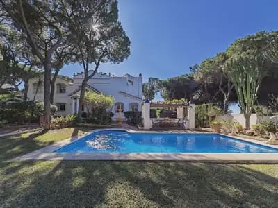 4 slaapkamer Villa te koop in Marbesa, Marbella met zwembad garage - € 2.300.000 (Ref: 9470091)