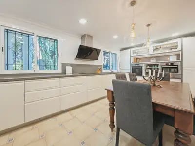 4 slaapkamer Villa te koop in Marbesa, Marbella met zwembad garage - € 2.300.000 (Ref: 9470091)