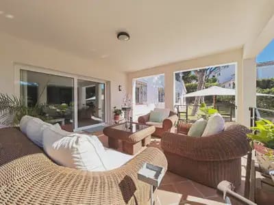 4 slaapkamer Villa te koop in Marbella met zwembad garage - € 2.300.000 (Ref: 9470091)