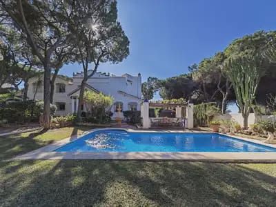 4 slaapkamer Villa te koop in Marbesa, Marbella met zwembad garage - € 2.300.000 (Ref: 9470091)