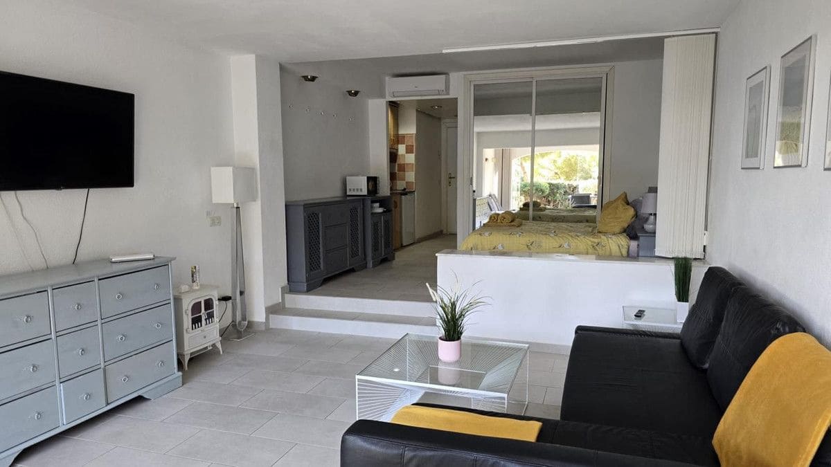Studio for sale in Mijas with pool garage - € 249,000 (Ref: 9470096)