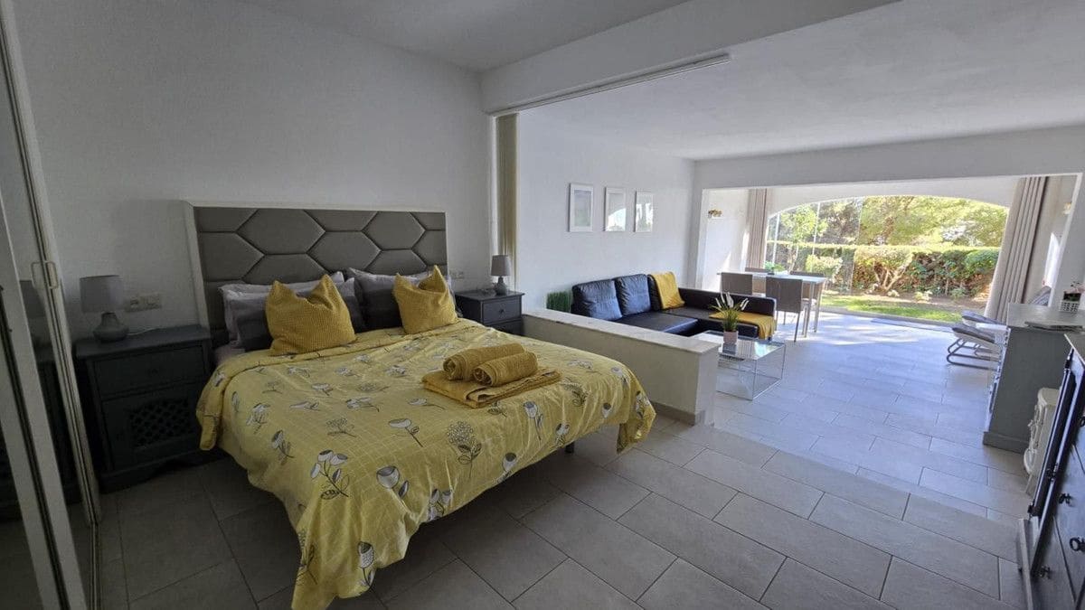 Studio for sale in Mijas with pool garage - € 249,000 (Ref: 9470096)