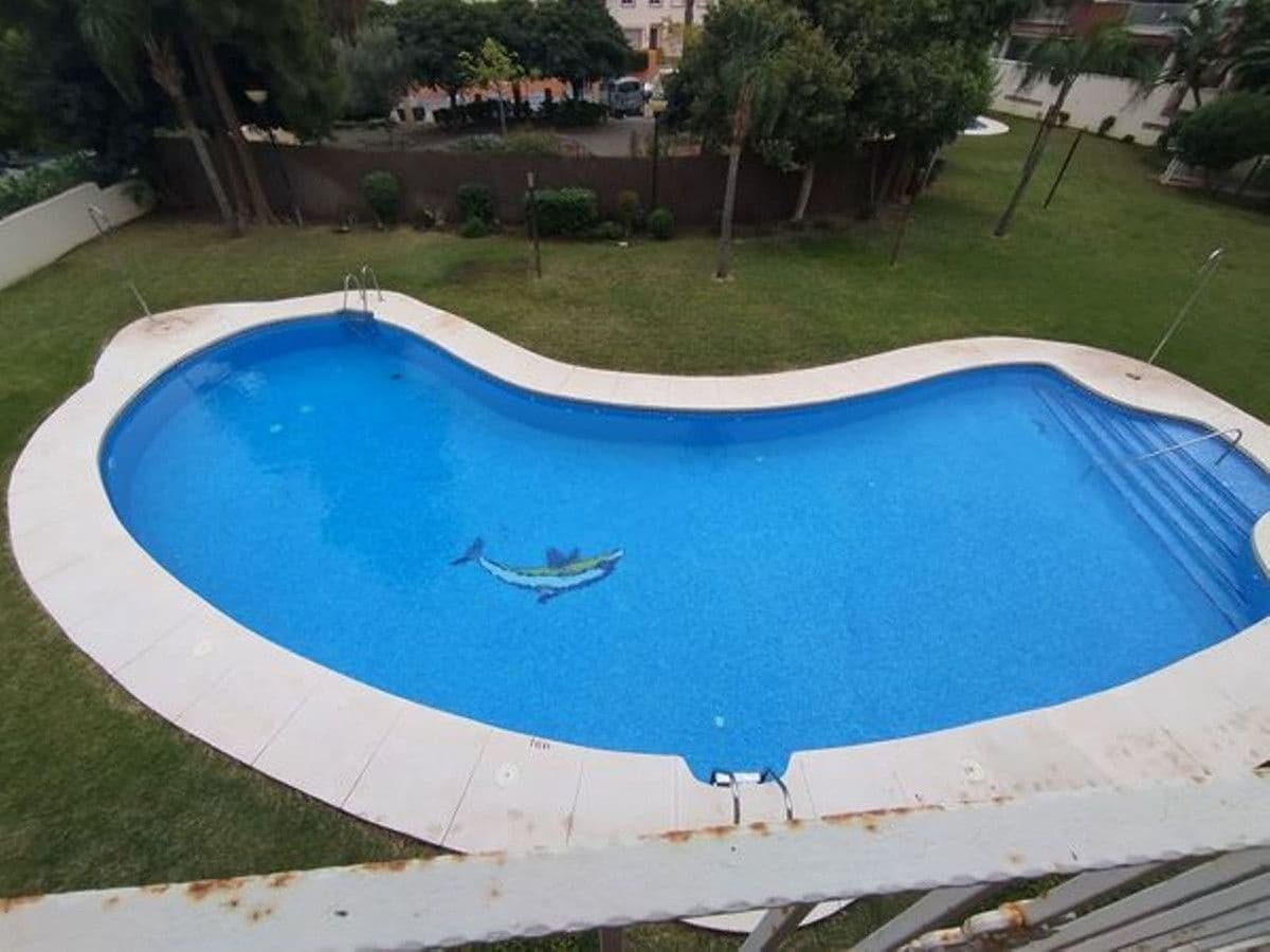 Apartamento de 2 habitaciones en Benalmádena en venta con piscina garaje - 369.000 € (Ref: 9470099)