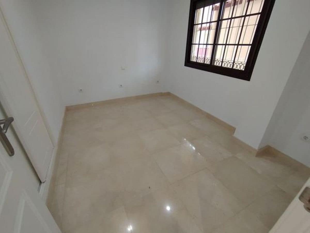 Piso de 4 habitaciones en Benalmádena en venta con piscina garaje - 739.000 € (Ref: 9470100)