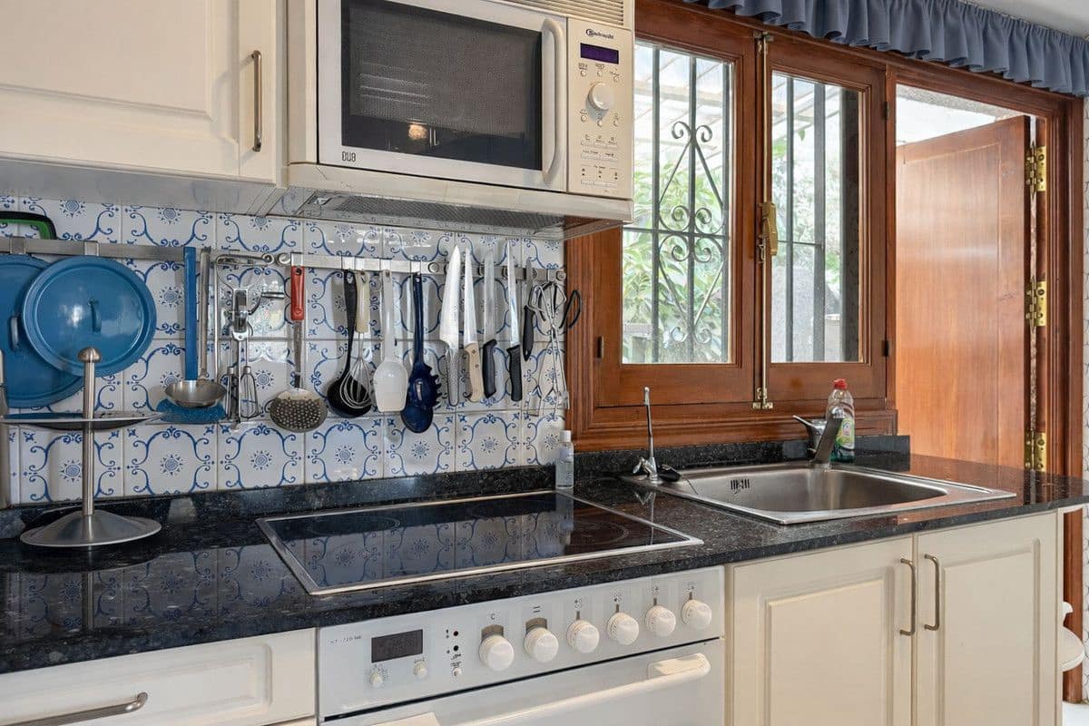 Casa de 2 habitaciones en Benalmádena en venta con piscina - 260.000 € (Ref: 9470102)