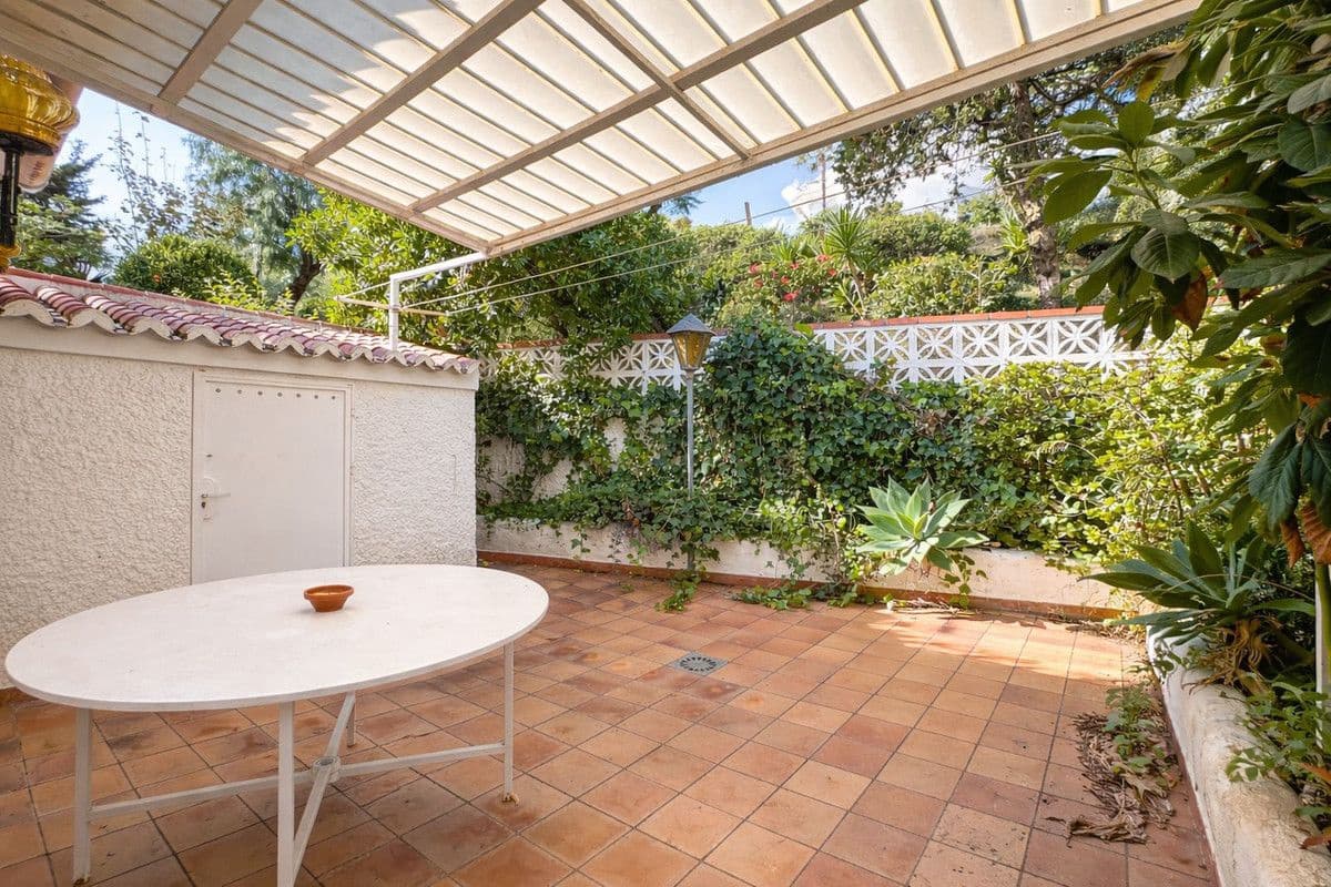 Casa de 2 habitaciones en Benalmádena en venta con piscina - 260.000 € (Ref: 9470102)