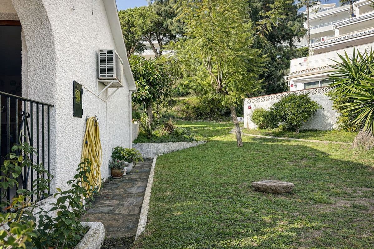 Casa de 2 habitaciones en Benalmádena en venta con piscina - 260.000 € (Ref: 9470102)