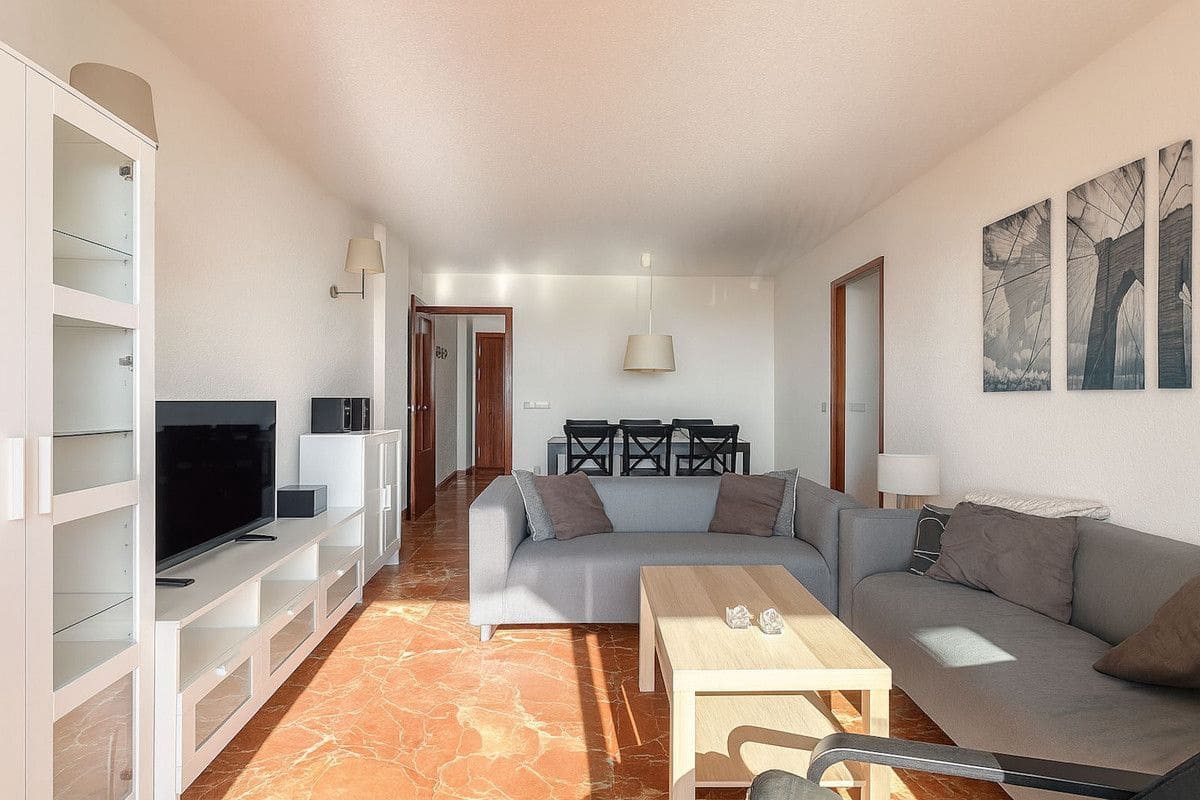 Apartamento Playa de 3 habitaciones en Fuengirola en venta con piscina garaje - 695.000 € (Ref: 9470106)