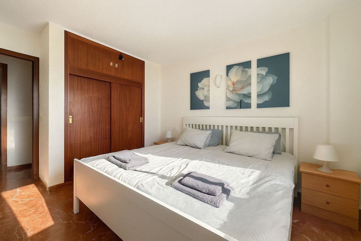 Apartamento Playa de 3 habitaciones en Fuengirola en venta con piscina garaje - 695.000 € (Ref: 9470106)