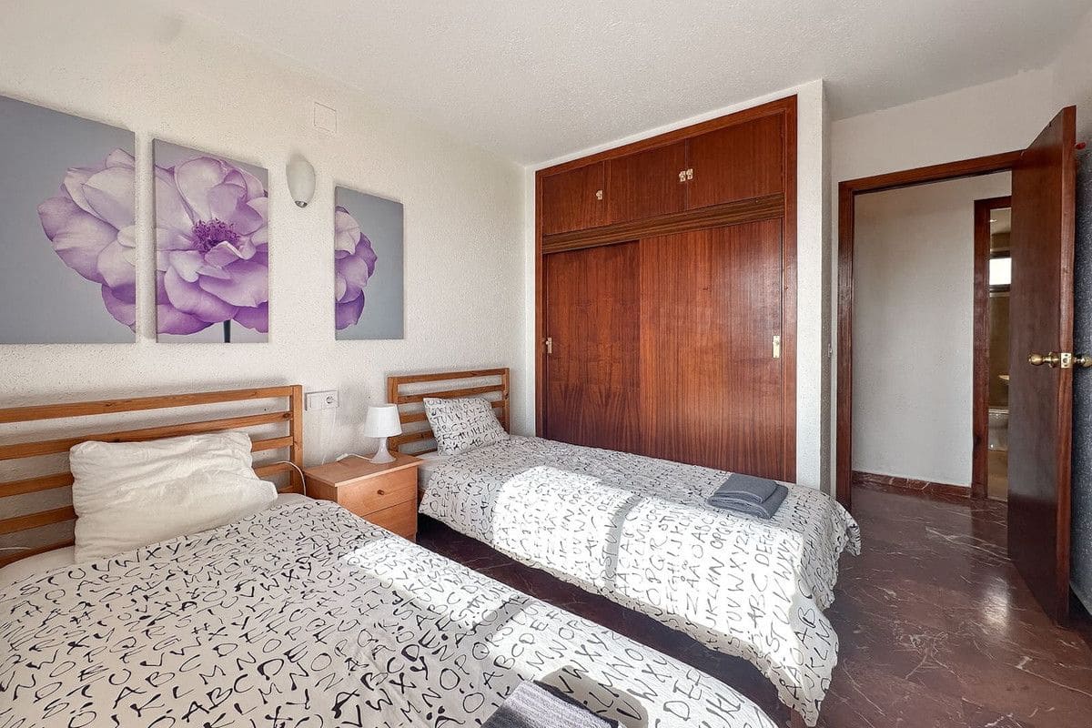 Apartamento Playa de 3 habitaciones en Fuengirola en venta con piscina garaje - 695.000 € (Ref: 9470106)