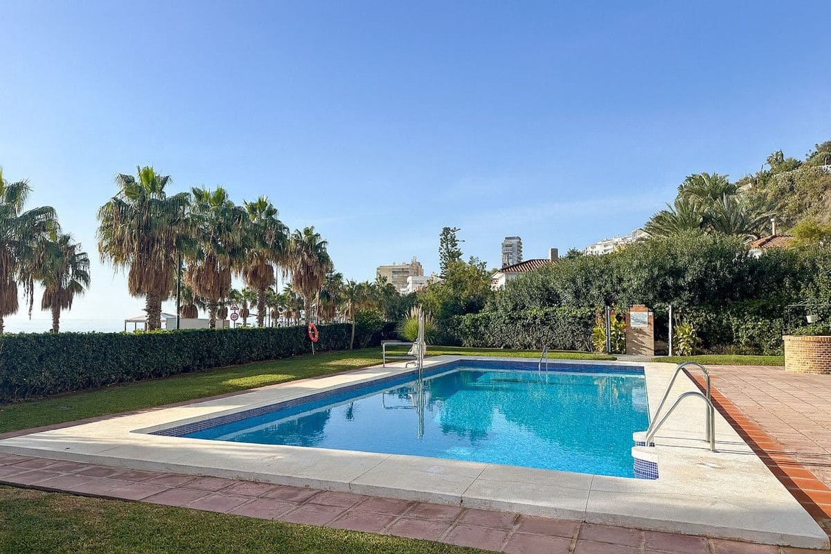 Apartamento Playa de 3 habitaciones en Fuengirola en venta con piscina garaje - 695.000 € (Ref: 9470106)