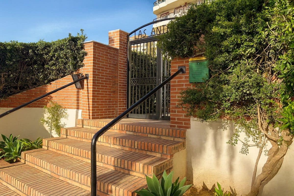 Apartamento Playa de 3 habitaciones en Fuengirola en venta con piscina garaje - 695.000 € (Ref: 9470106)