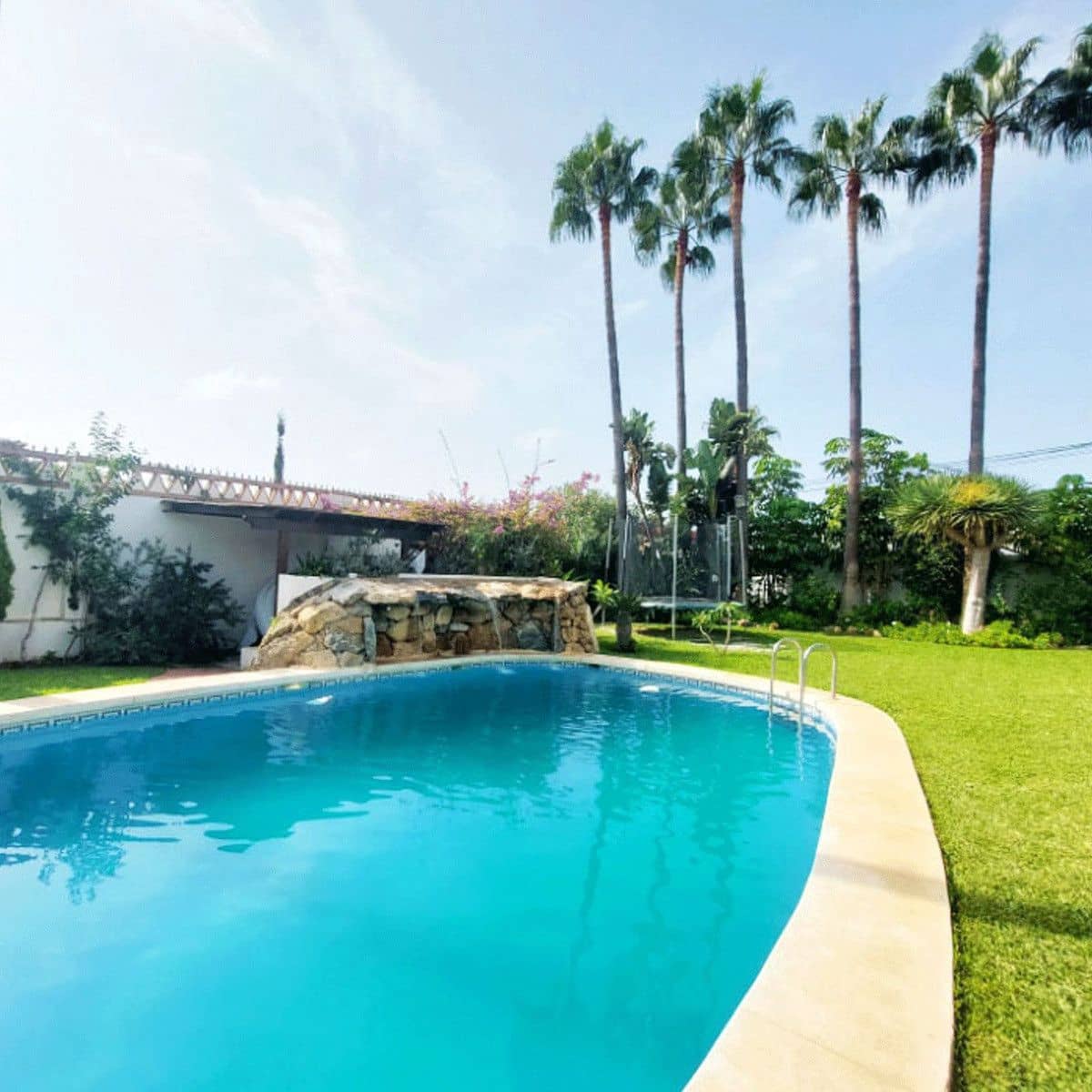 8 bedroom Villa for sale in Benalmadena with pool garage - € 2,500,000 (Ref: 9470110)