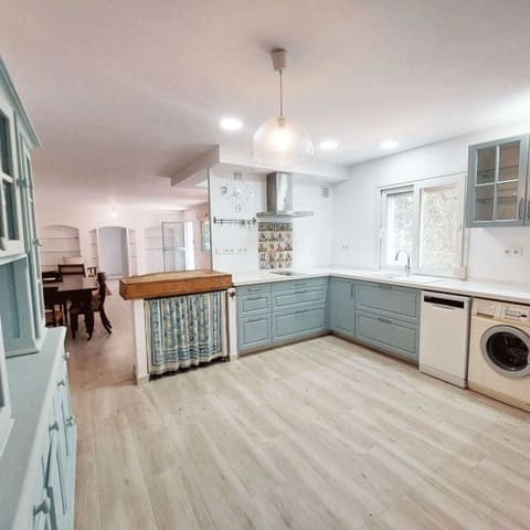 8 bedroom Villa for sale in Parque de la Paloma, Benalmádena with pool garage - € 2,500,000 (Ref: 9470110)