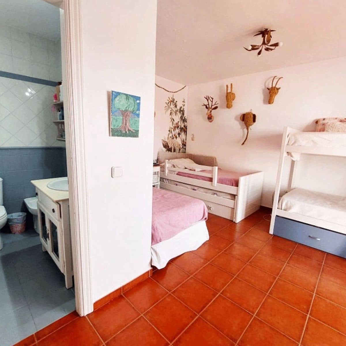 8 bedroom Villa for sale in Benalmadena with pool garage - € 2,500,000 (Ref: 9470110)