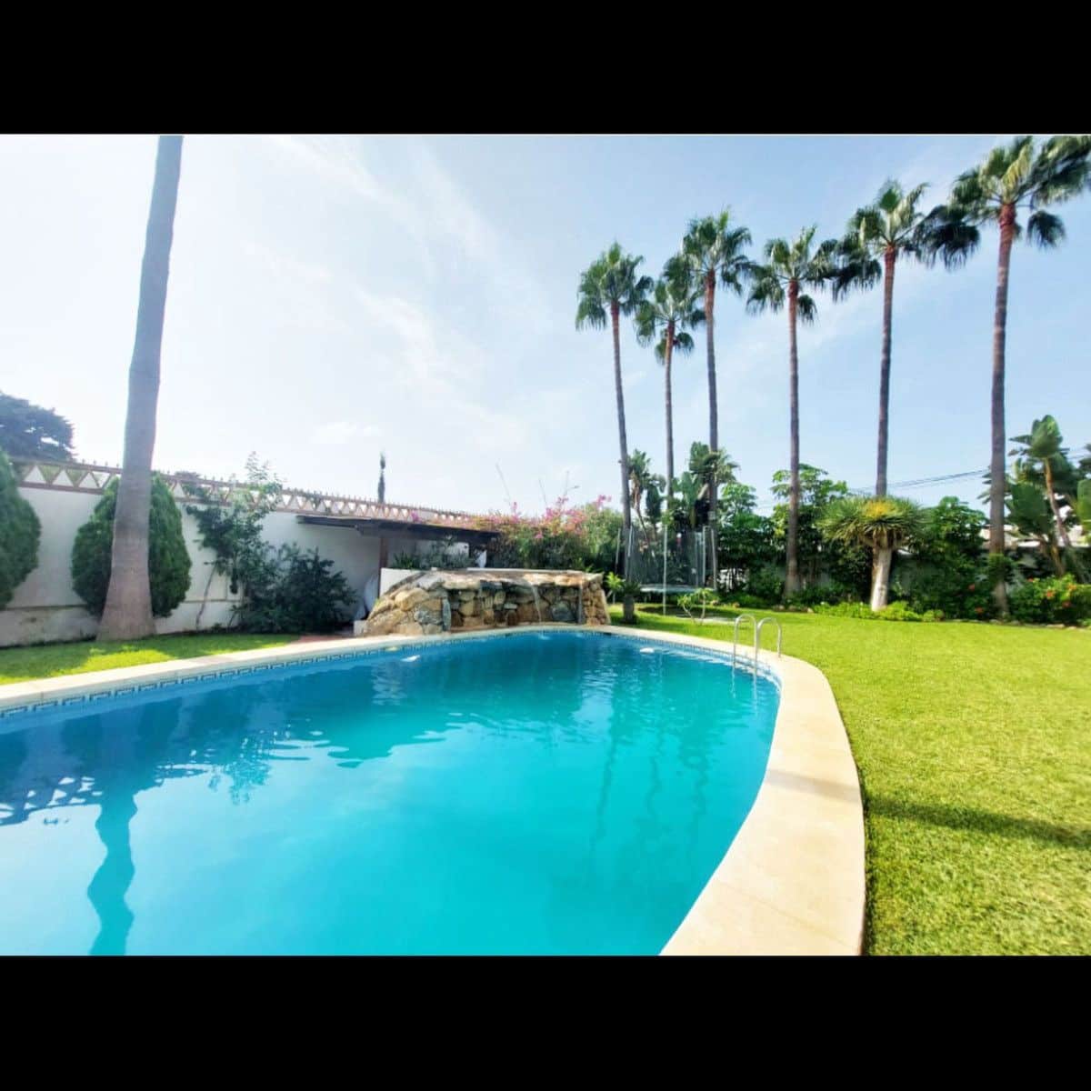 8 bedroom Villa for sale in Benalmadena with pool garage - € 2,500,000 (Ref: 9470110)