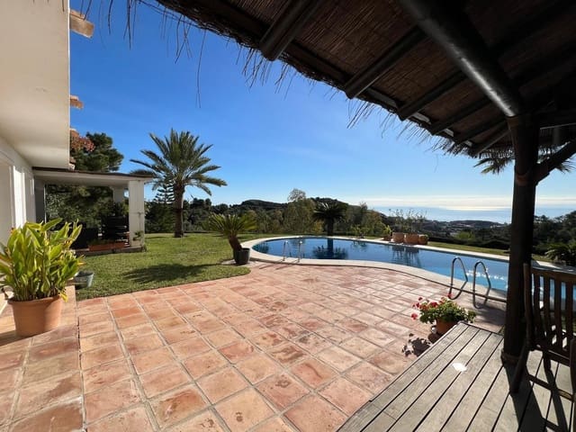 Chalet de 4 habitaciones en Mijas pueblo, Mijas en venta con piscina garaje - 1.550.000 € (Ref: 9491859)