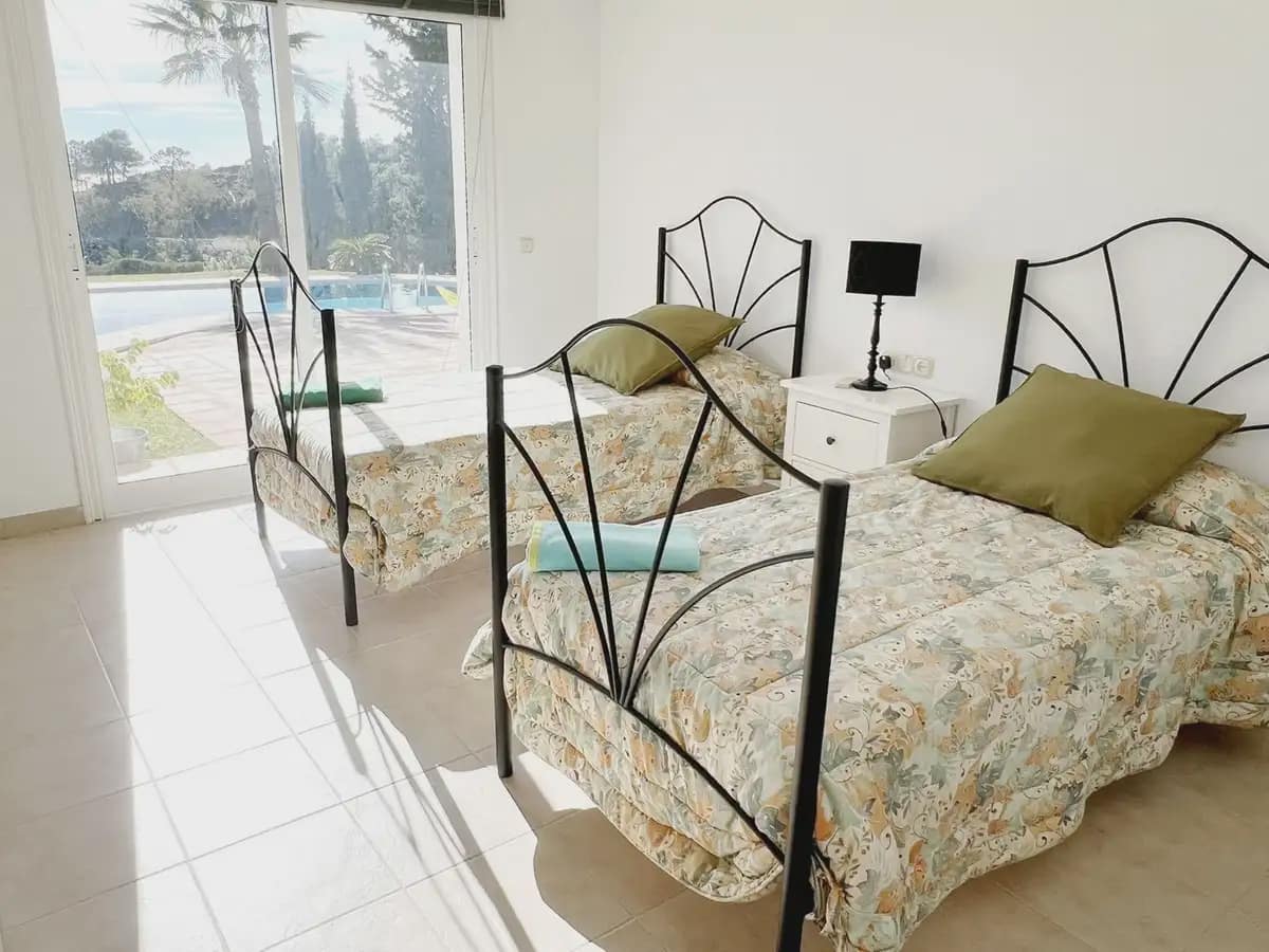 4 bedroom Villa for sale in Mijas with pool garage - € 1,550,000 (Ref: 9491859)