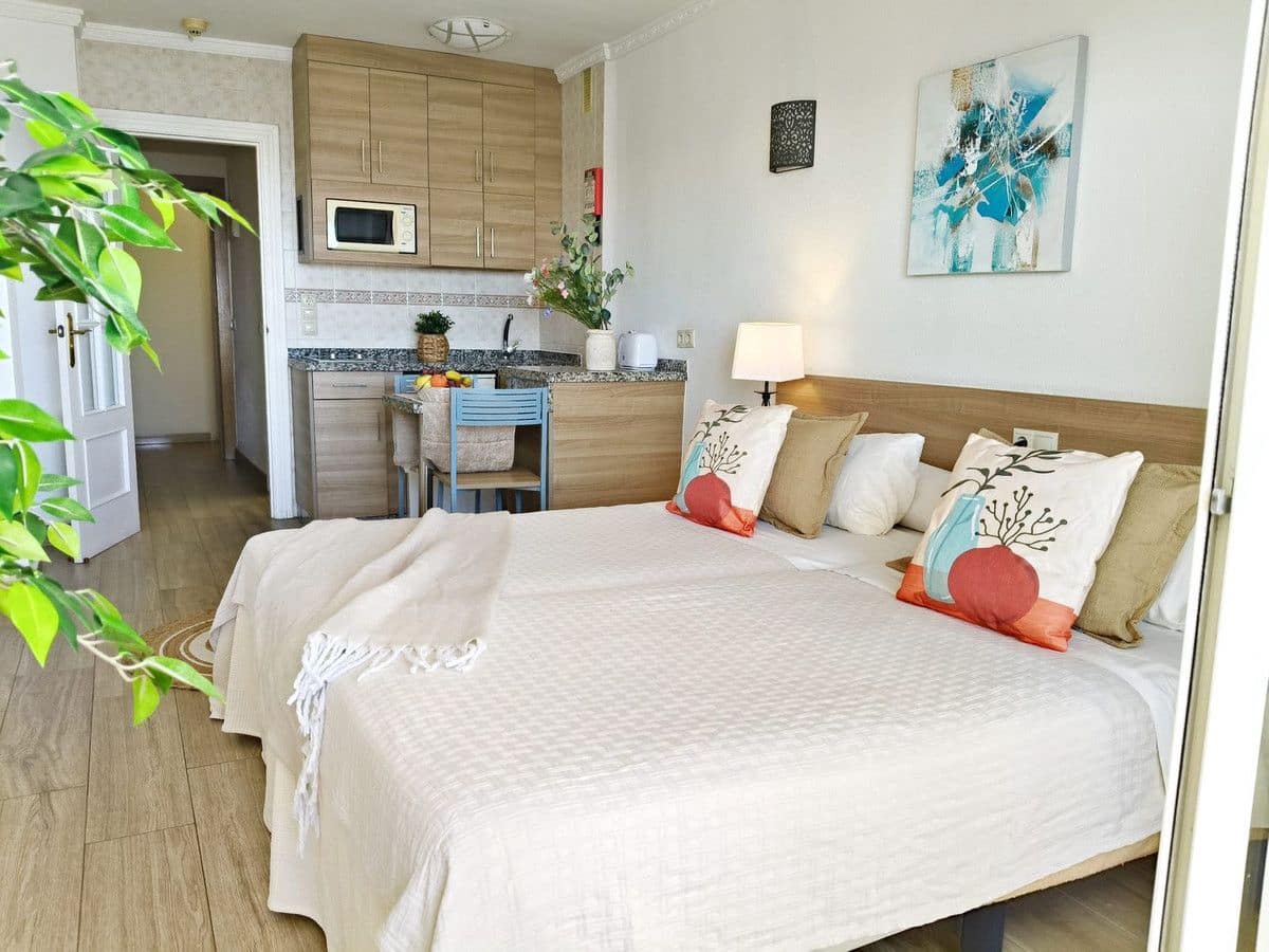 Studio til salg i Fuengirola med swimmingpool - € 239.000 (Ref: 9491864)