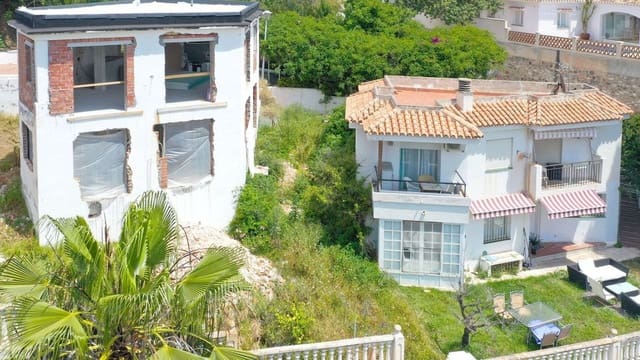 Chalet de 9 habitaciones en Las Gaviotas  - Carvajal, Fuengirola en venta con piscina - 1.200.000 € (Ref: 9491865)