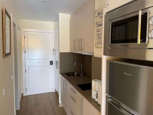 Studio til salg i Torremolinos med swimmingpool - € 425.000 (Ref: 9491868)