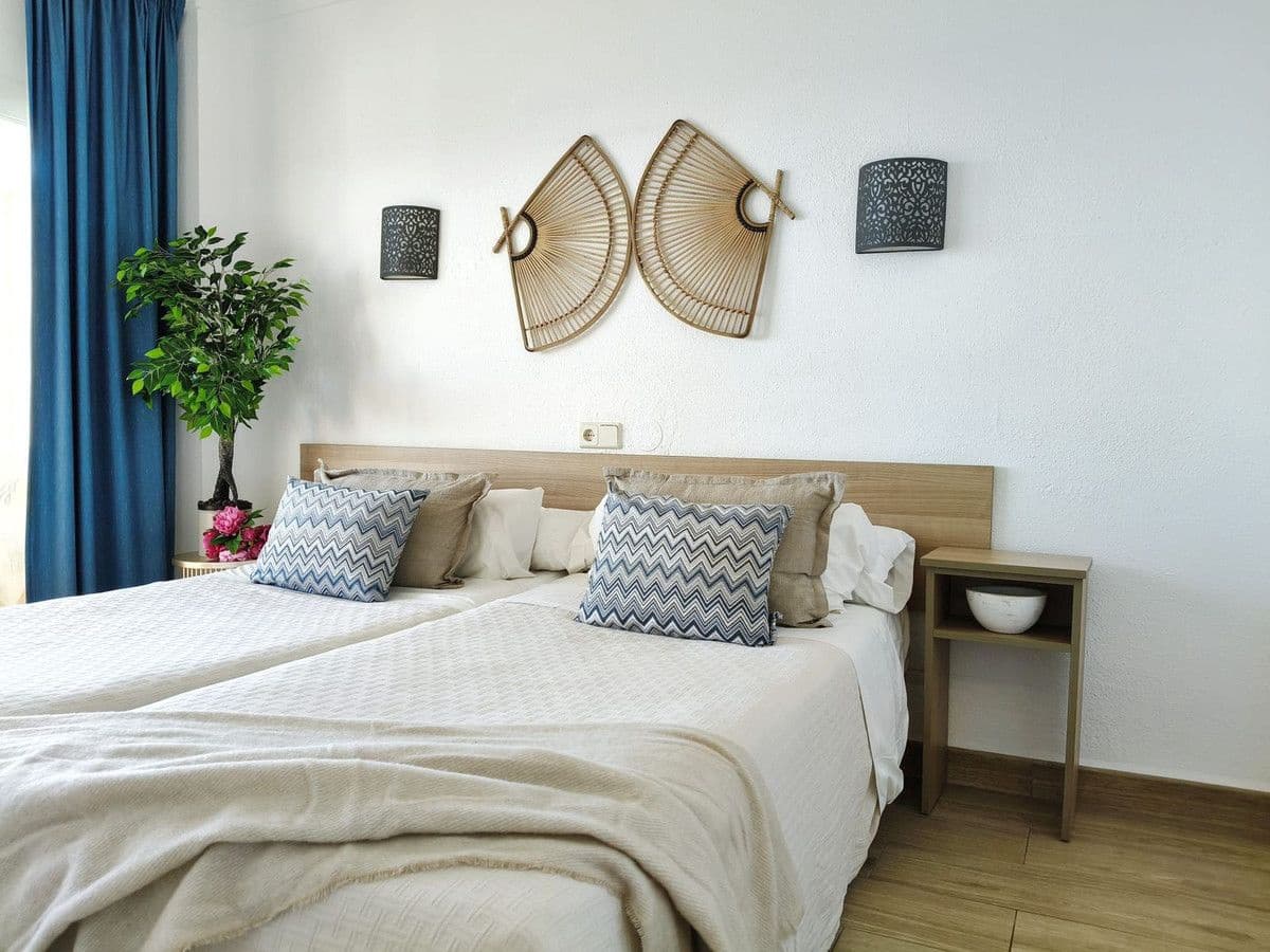 1 slaapkamer Strandappartement te koop in Fuengirola met zwembad - € 390.000 (Ref: 9491869)