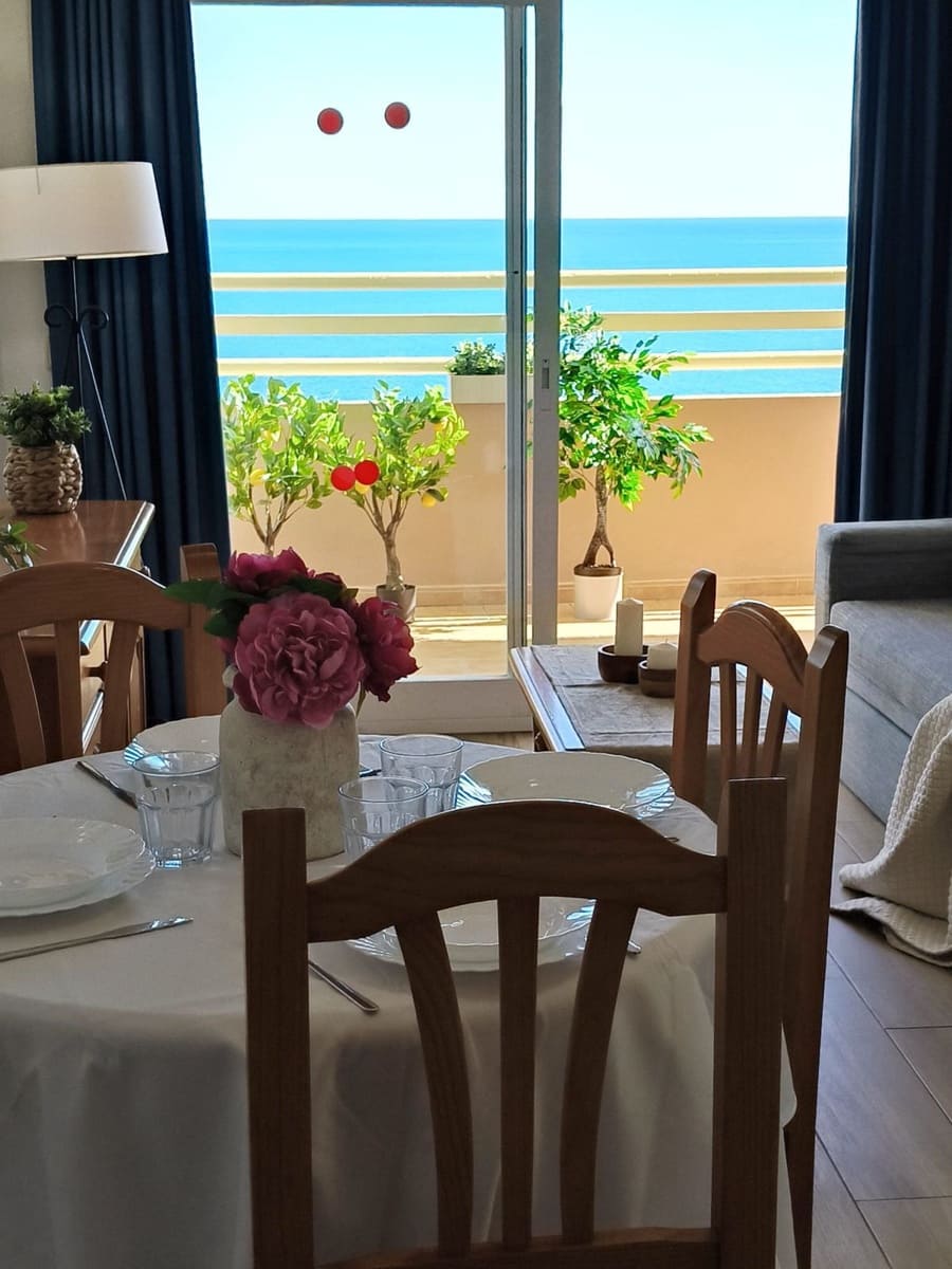 1 slaapkamer Strandappartement te koop in Fuengirola met zwembad - € 390.000 (Ref: 9491869)