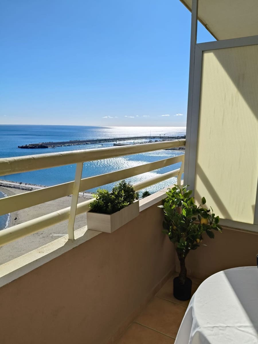 1 slaapkamer Strandappartement te koop in Fuengirola met zwembad - € 390.000 (Ref: 9491869)