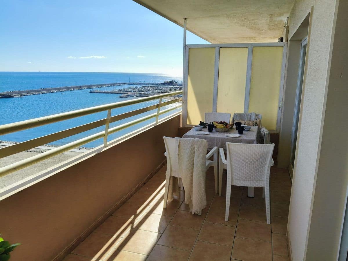 1 slaapkamer Strandappartement te koop in Fuengirola met zwembad - € 390.000 (Ref: 9491869)