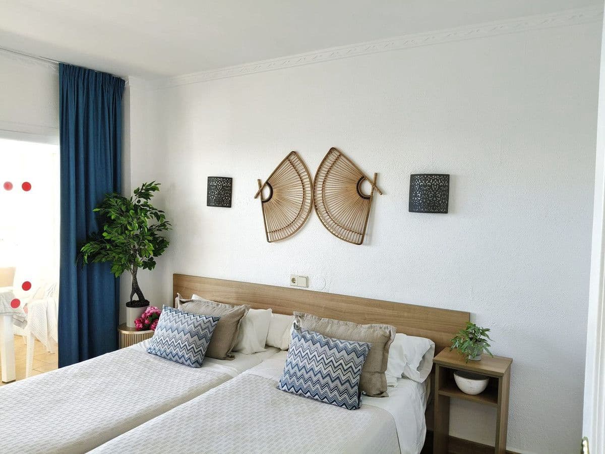 1 slaapkamer Strandappartement te koop in Fuengirola met zwembad - € 390.000 (Ref: 9491869)