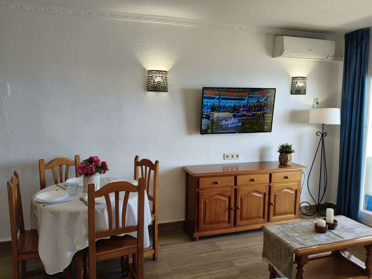 1 slaapkamer Strandappartement te koop in Fuengirola met zwembad - € 390.000 (Ref: 9491869)