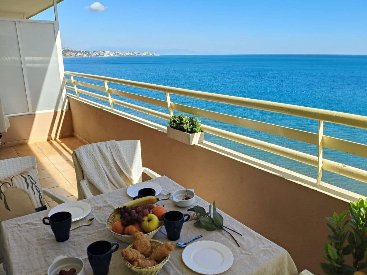 1 slaapkamer Strandappartement te koop in Fuengirola met zwembad - € 390.000 (Ref: 9491869)