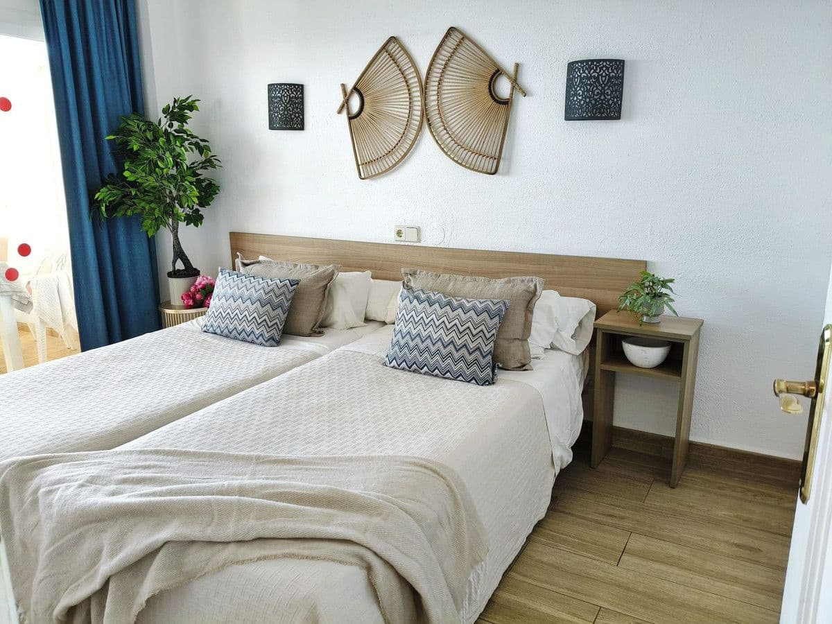 1 slaapkamer Strandappartement te koop in Fuengirola met zwembad - € 390.000 (Ref: 9491869)