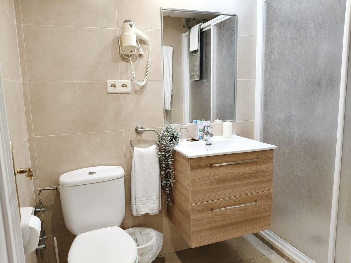 1 slaapkamer Strandappartement te koop in Fuengirola met zwembad - € 390.000 (Ref: 9491869)