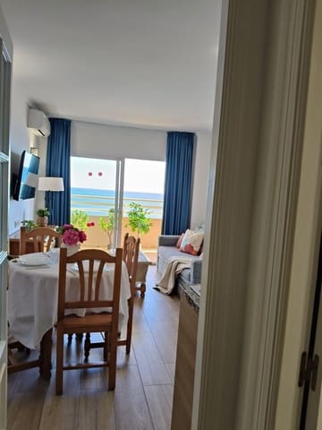 1 slaapkamer Strandappartement te koop in Centro ciudad, Fuengirola met zwembad - € 390.000 (Ref: 9491869)