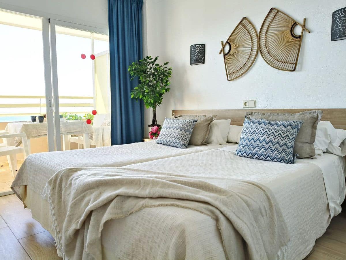 1 slaapkamer Strandappartement te koop in Fuengirola met zwembad - € 390.000 (Ref: 9491869)