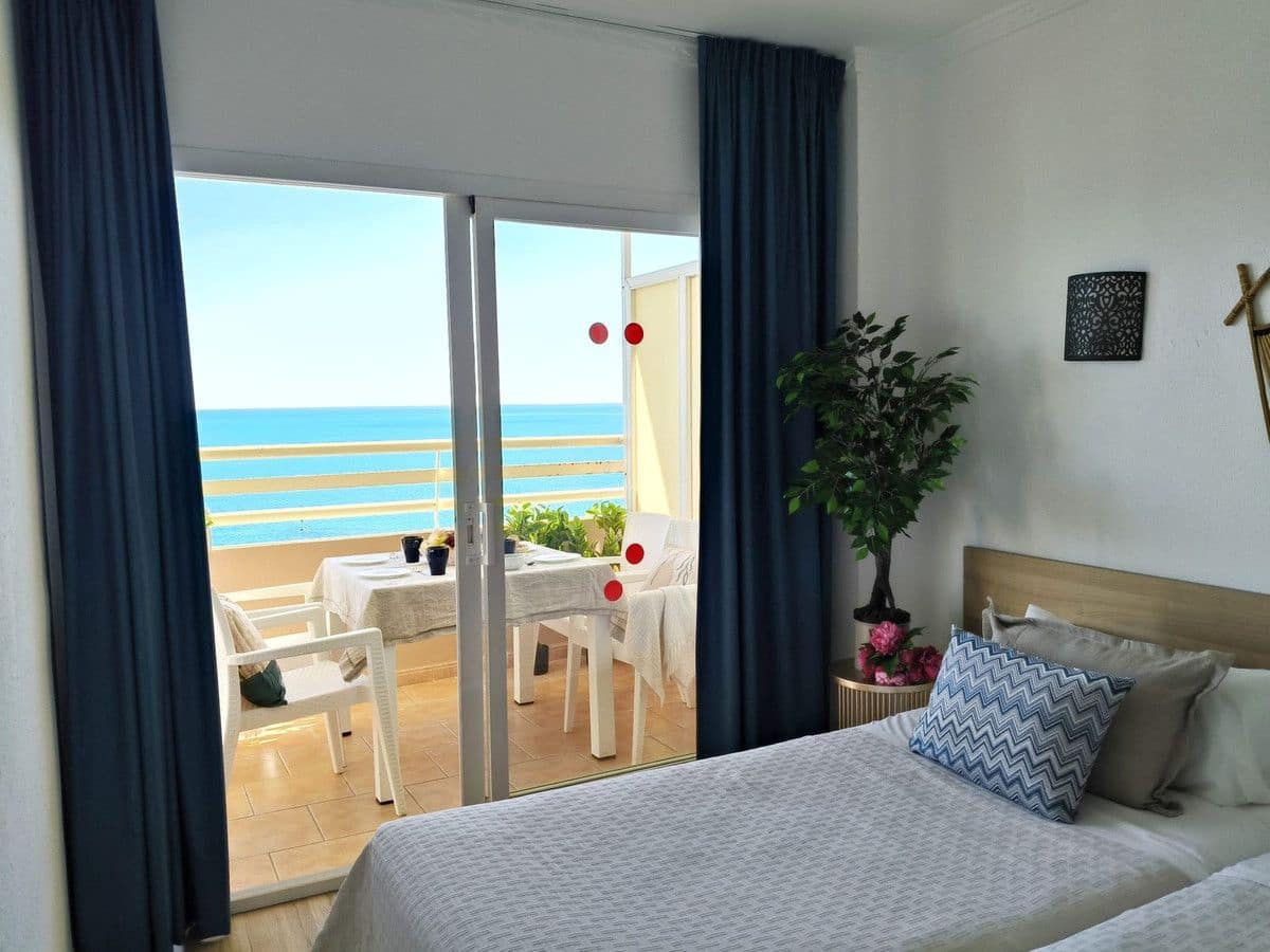1 slaapkamer Strandappartement te koop in Fuengirola met zwembad - € 390.000 (Ref: 9491869)