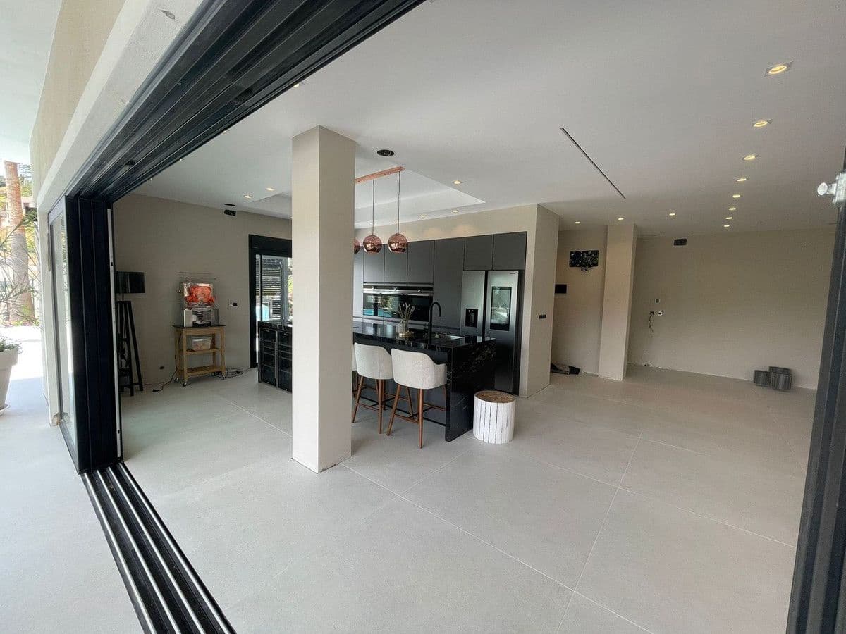 7 quarto Moradia para venda em Marbella com piscina garagem - 3 790 000 € (Ref: 9491870)