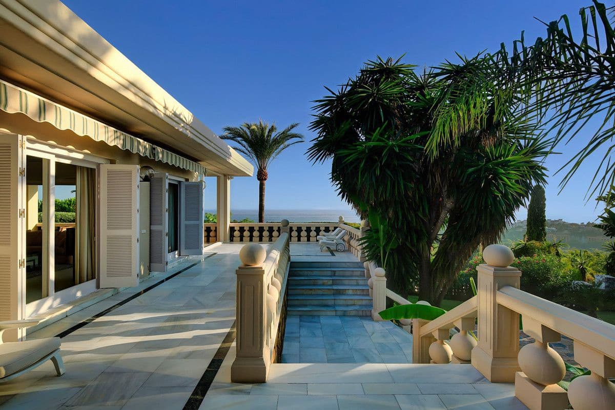 10 soverom Villa til salgs i Marbella med svømmebasseng garasje - € 10 000 000 (Ref: 9491871)