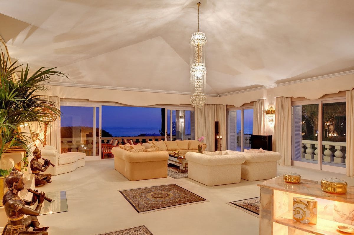 10 soverom Villa til salgs i Marbella med svømmebasseng garasje - € 10 000 000 (Ref: 9491871)