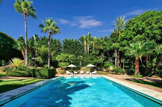 10 soverom Villa til salgs i Aloha Golf, Marbella med svømmebasseng garasje - € 10 000 000 (Ref: 9491871)