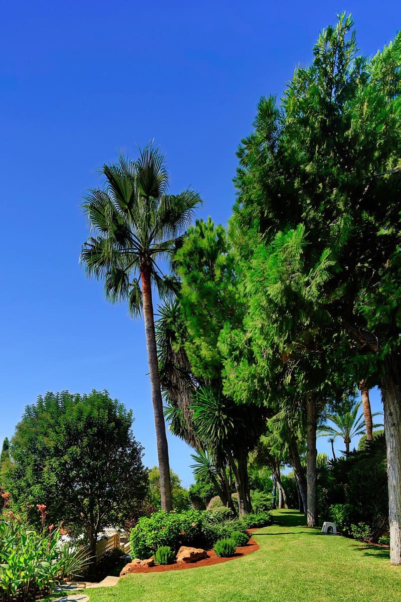 10 soverom Villa til salgs i Marbella med svømmebasseng garasje - € 10 000 000 (Ref: 9491871)