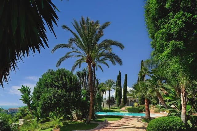 6 slaapkamer Villa te koop in Aloha Golf, Marbella met zwembad garage - € 12.000.000 (Ref: 9491871)