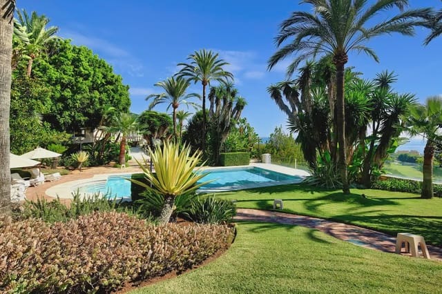 6 slaapkamer Villa te koop in Aloha Golf, Marbella met zwembad garage - € 12.000.000 (Ref: 9491871)