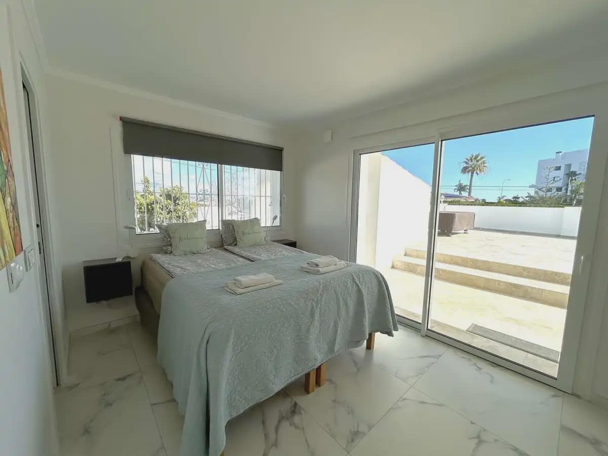 7 bedroom Villa for sale in Mijas with pool garage - € 3,720,000 (Ref: 9504516)